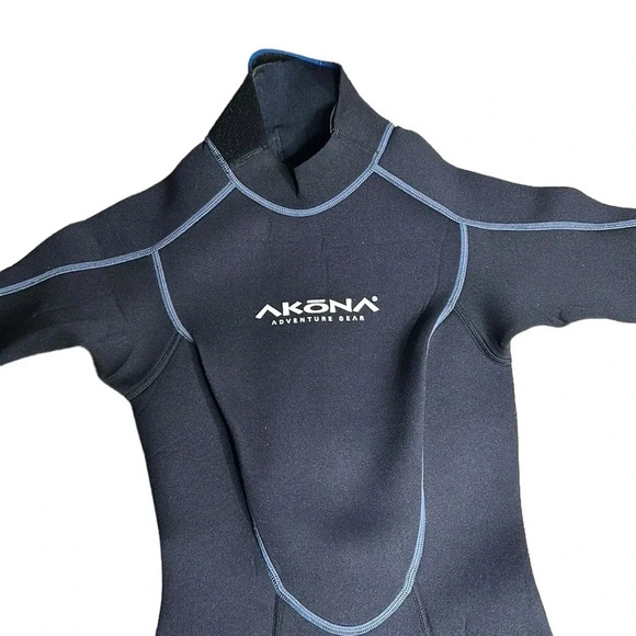 Akona wetsuit,women size  5/6 .Black ,scuba diving , sea doo,surfing ,Neoprene - Picture 3 of 13
